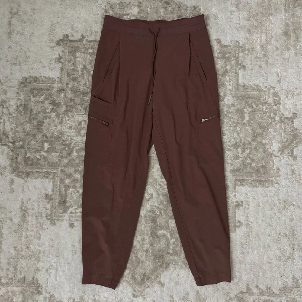 Athleta Venture Pant Size 6 in Hearth Rose - Picture 2 of 12